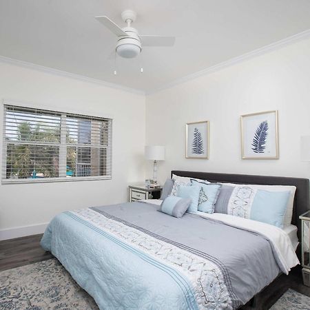 Beach Living At Plantation Village Blgs George Town Eksteriør bilde